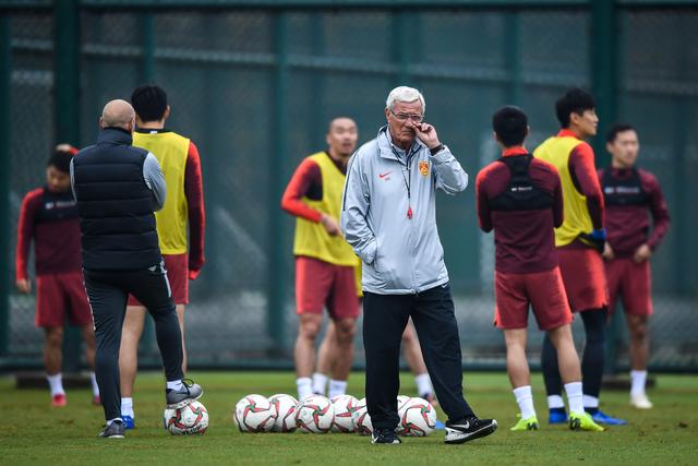 米勒38分黄蜂险胜活塞 保罗两双马刺逆转爵士